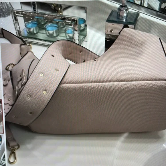 Marc New York/Andrew Marc 5 Bags In 1. Khaki Color NWT - Picture 11 of 12